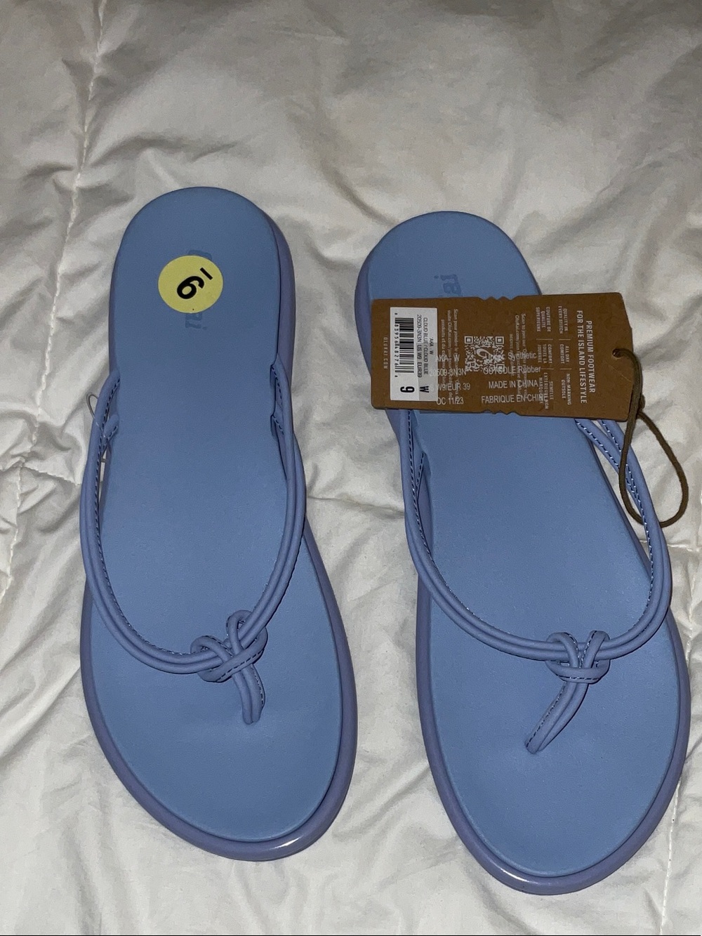 OluKai Women's Lavender Knot Toe-Post Sandals